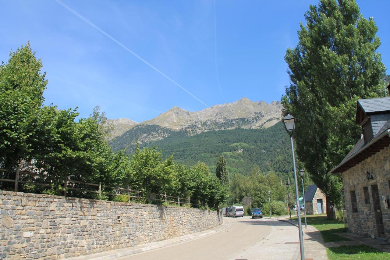 Sallent De Gallego - Formigal - Pirineos Sur Exterior photo