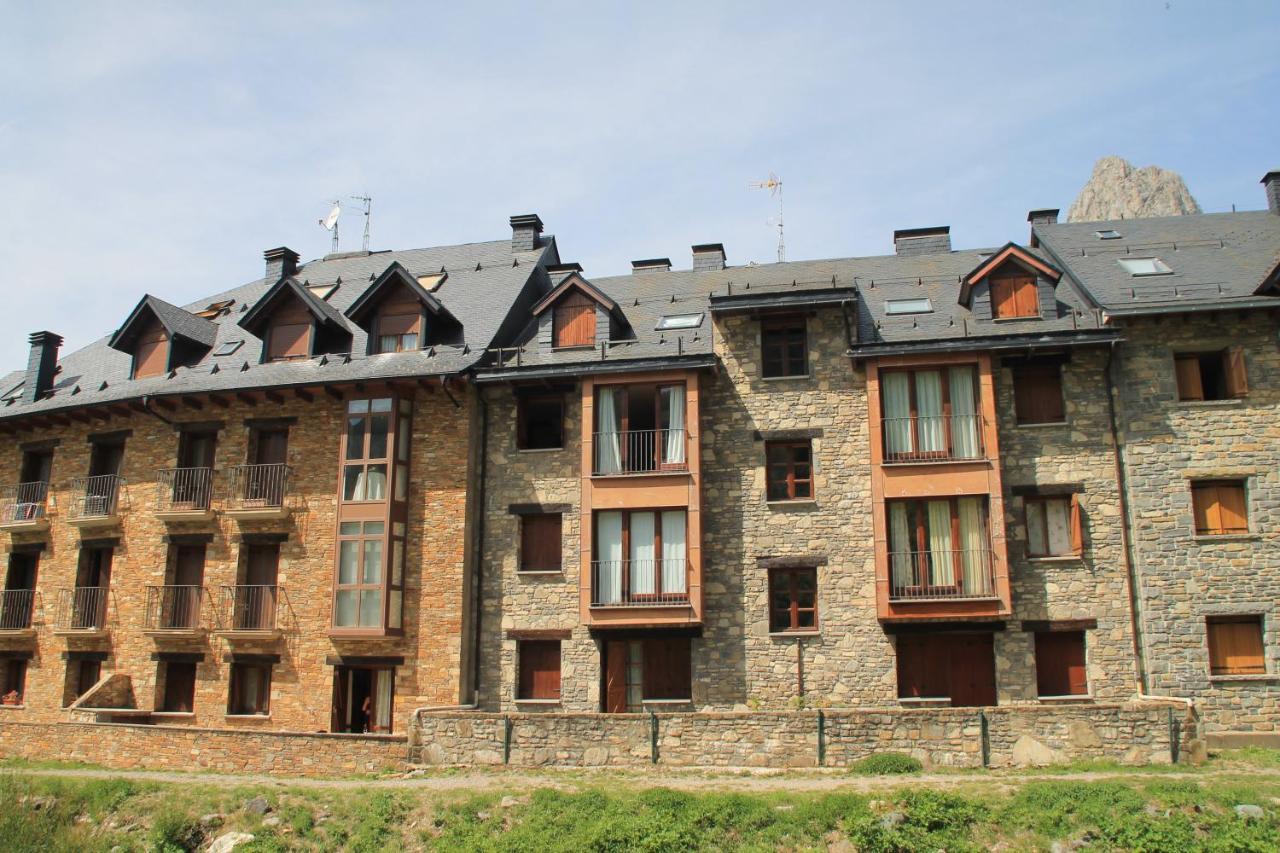Sallent De Gallego - Formigal - Pirineos Sur Exterior photo