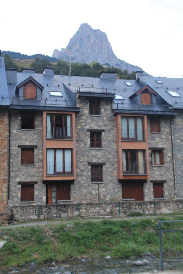 Sallent De Gallego - Formigal - Pirineos Sur Exterior photo